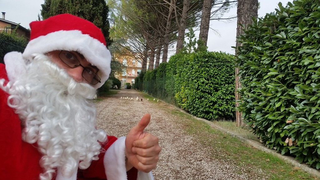 santa-claus-enjoying-italy-blog-by-italy