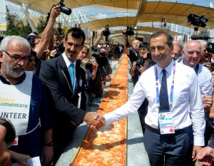 THE LONGEST PIZZA IN THE WORLD AT EXPO MILANO 2015 